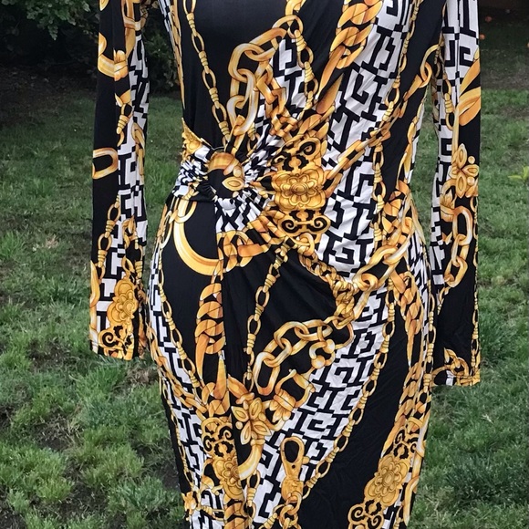 Chain pattern Designer Dress - Picture 8 of 8